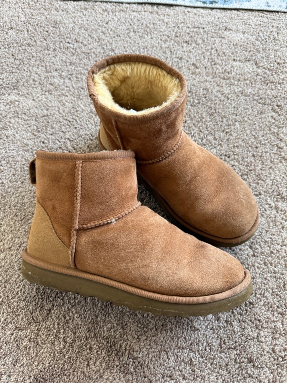 UGG Classic Mini Boot II Chestnut Size 7